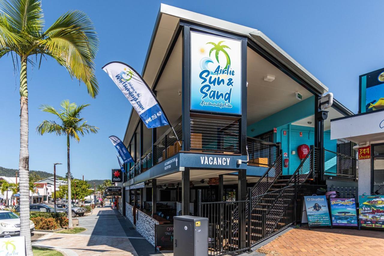 Airlie Sun & Sand Accommodation #2 شاطئ إيرلي المظهر الخارجي الصورة