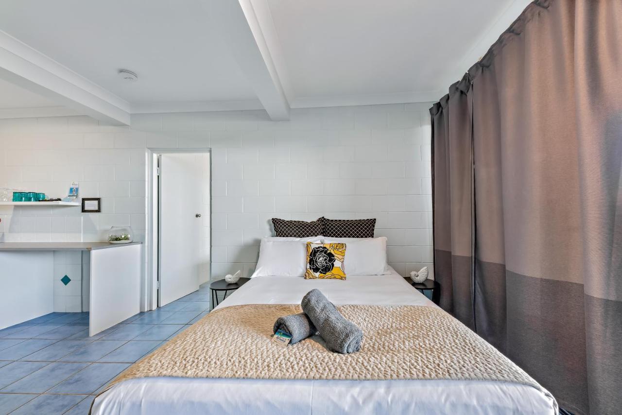 Airlie Sun & Sand Accommodation #2 شاطئ إيرلي المظهر الخارجي الصورة